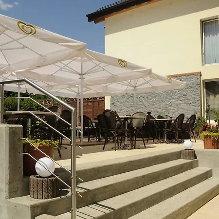 Restaurant La Croix Verte Hotel Vich