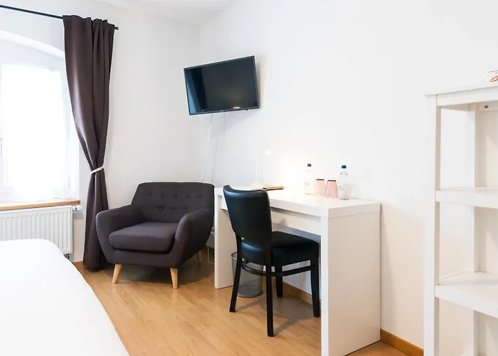 Hotel Restaurant La Croix Verte 3*