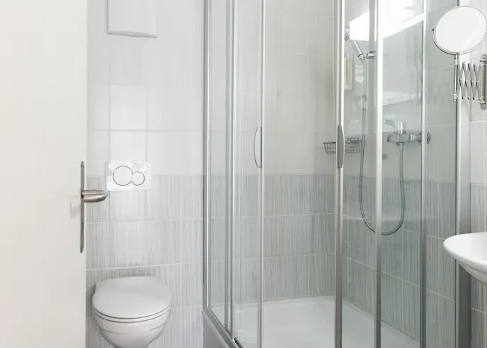 Restaurant La Croix Verte Hotel Vich