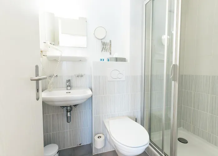 Restaurant La Croix Verte Hotel Vich